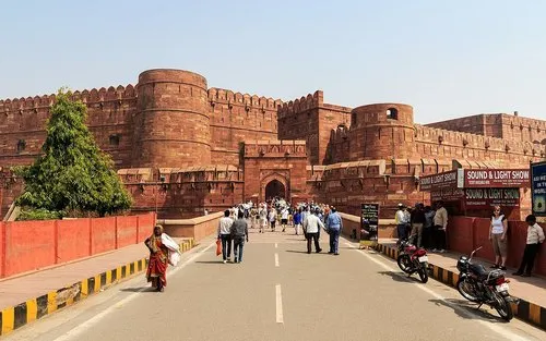 agra-03-2016-10-agra-fort-500x500